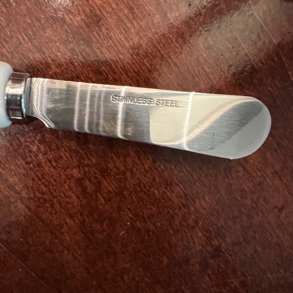 LENOX Christmas motif canapé/appetizer knives, set of 4, EUC - Picture 3 of 4